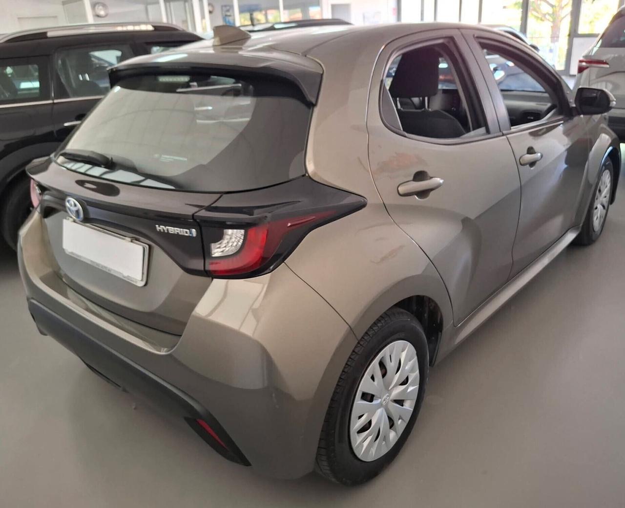 Toyota Yaris 1.5 full Hybrid 5 porte