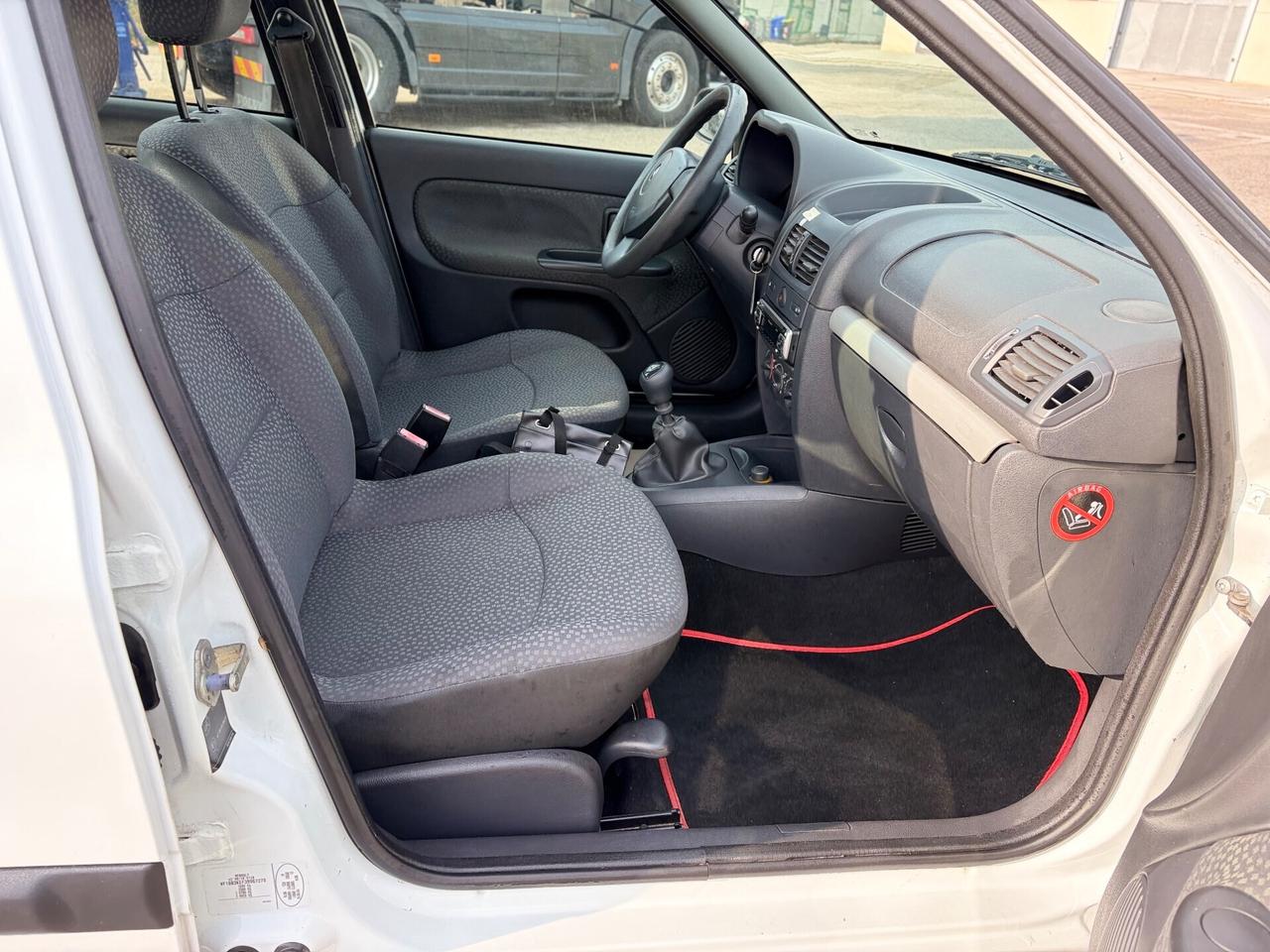 Renault Clio Storia 1.2 5 porte GPL 2008