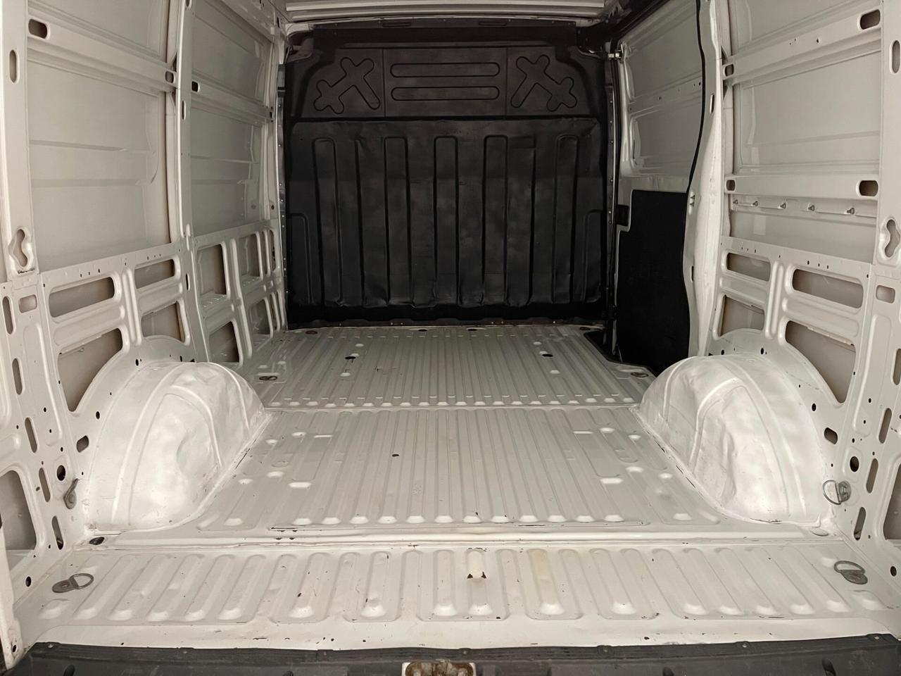 Iveco Daily 29L11 3 posti-Ok Neopatentati_LEGGI SOTTO