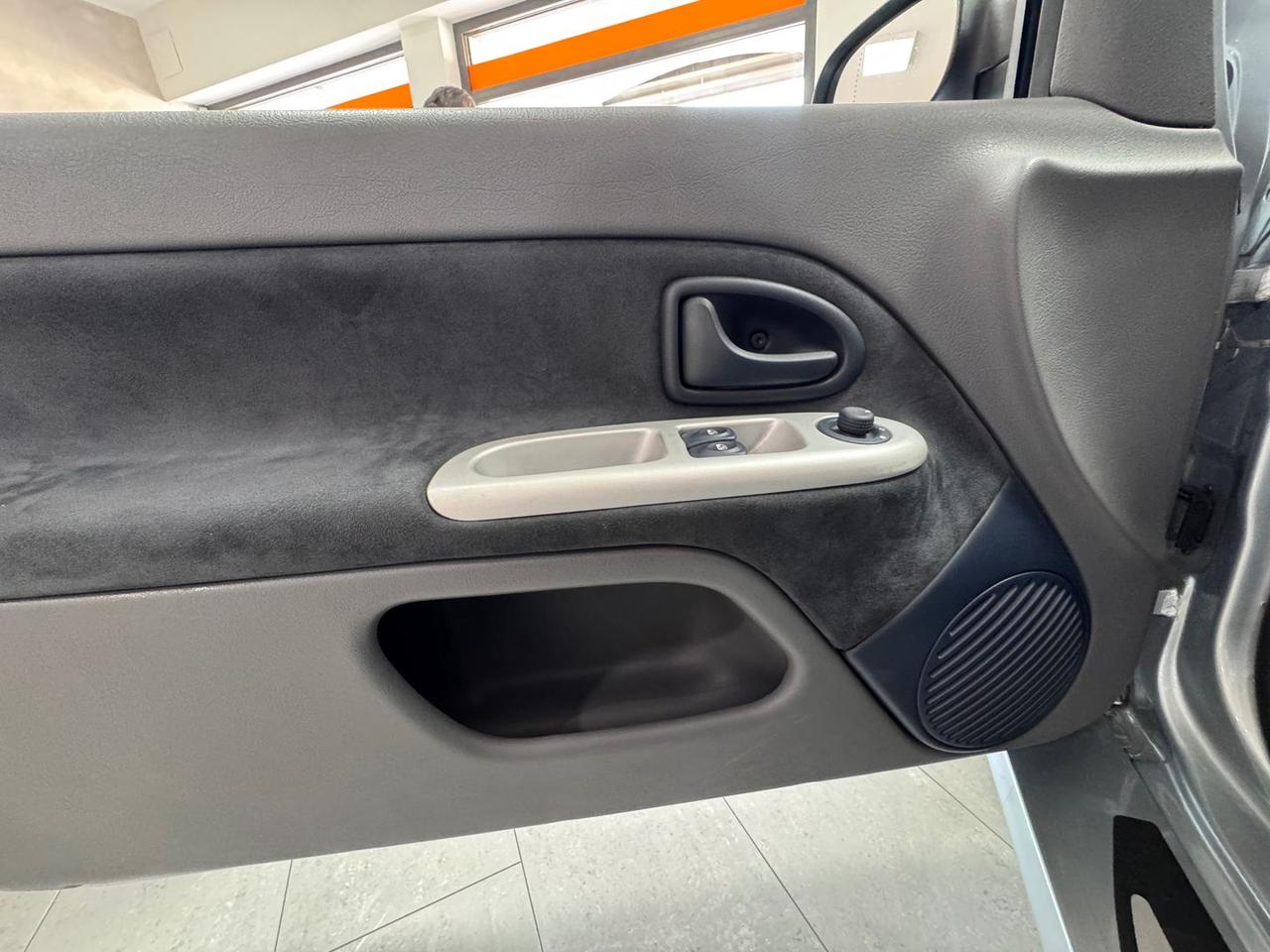 Renault Clio 3.0 V6 24V #6567