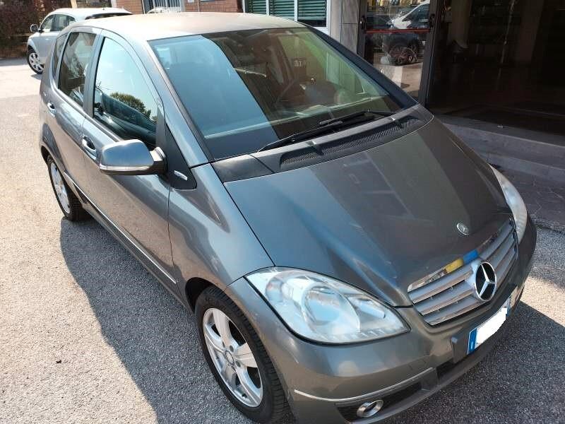 MERCEDES A 160 BlueEFFICIENCY Avantgarde