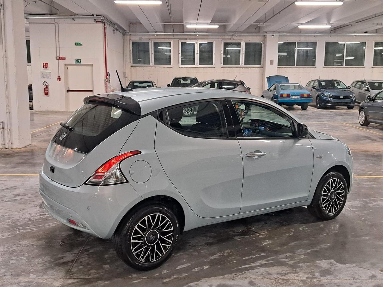 Lancia Ypsilon 1.0 FireFly Hybrid Platino MY'24 Km. 0 (GT641KA)