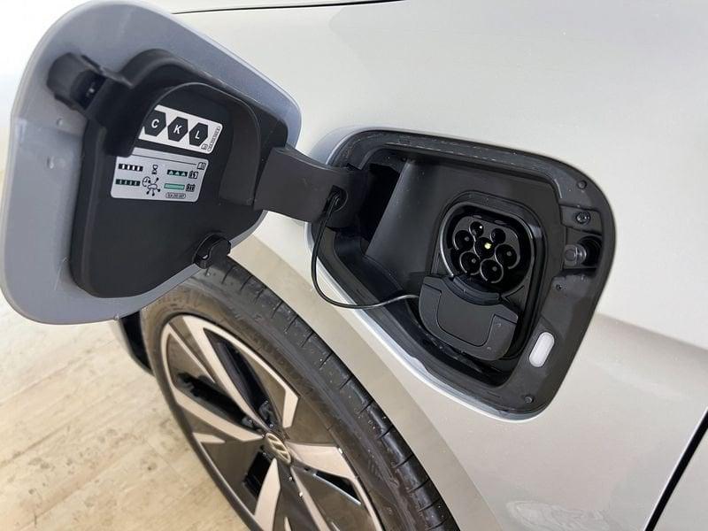 Volkswagen Passat 1.5 TSI eHybrid 204 CV DSG Business