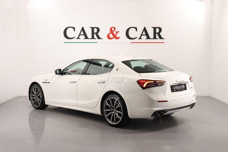 Maserati Ghibli 330 CV MHEV GT Ultima