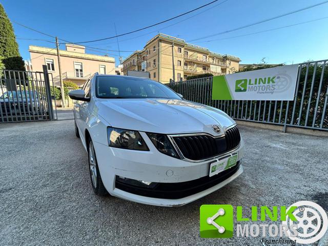 SKODA Octavia .
