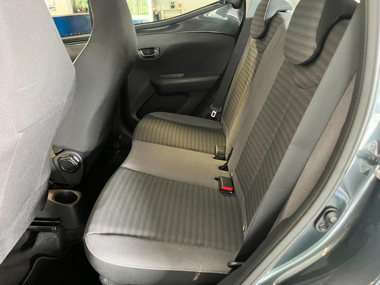 Toyota Aygo Connect 1.0 VVT-i 72 CV 5 porte x-clusiv