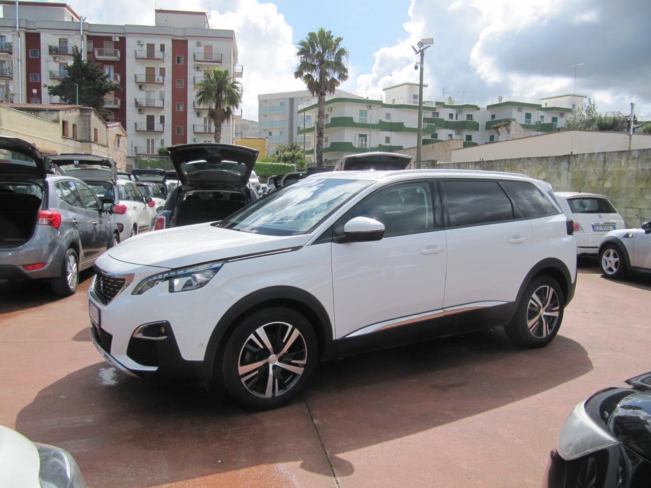 Peugeot 5008 BlueHDi 130 S&S EAT8 Allure - automatico