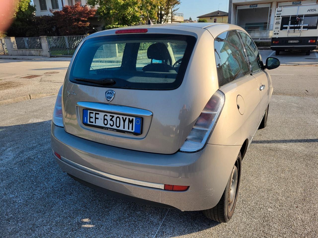 Lancia Ypsilon 1.3 MJT 75 CV NEOPATENTATI