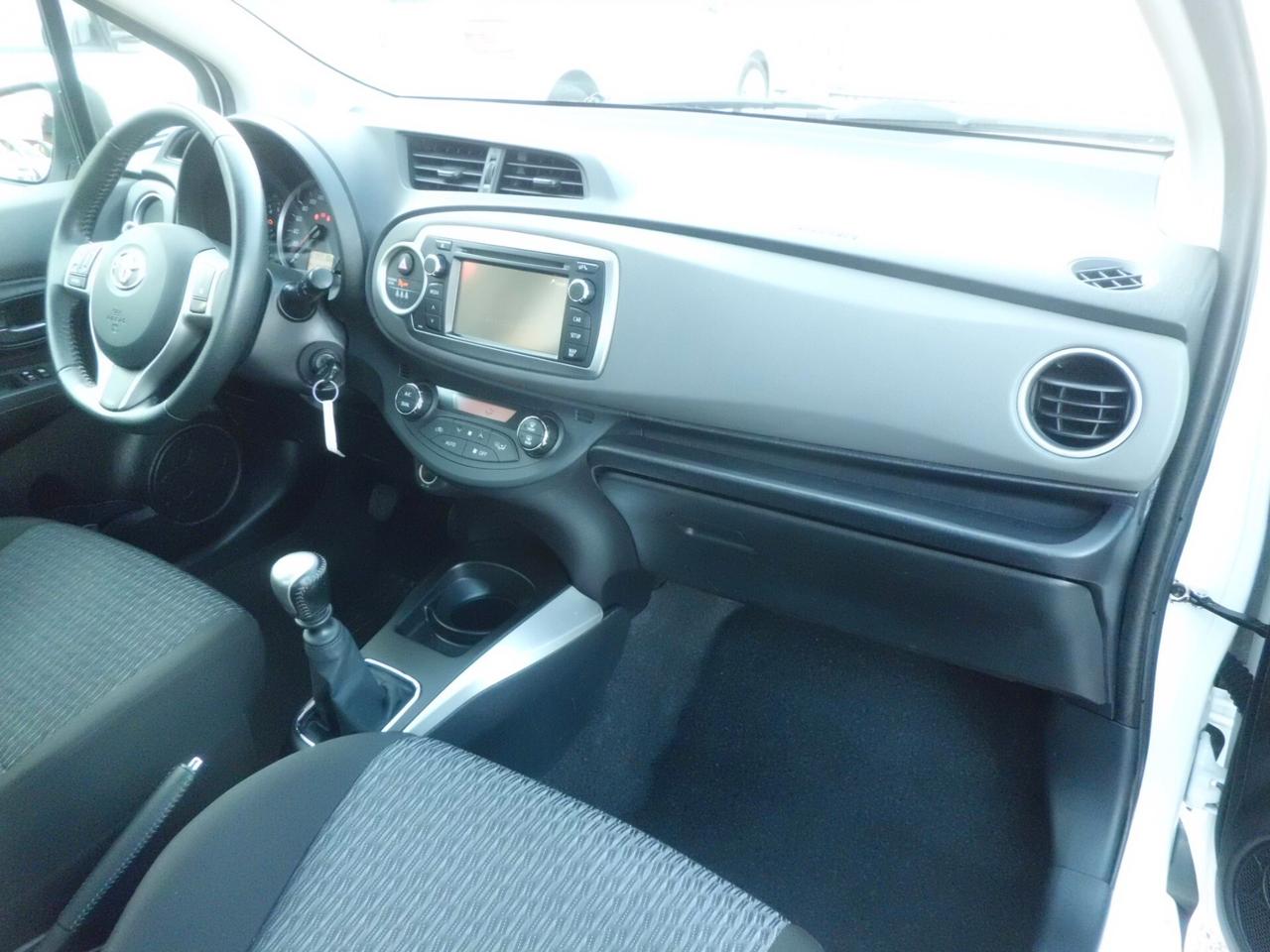 Toyota Yaris 1.4 D-4D 5 porte Lounge DISPONIBILITA' DI 1 PEZZO IBRIDO BENZINA AUTOMATICO FULL OPTIONAL