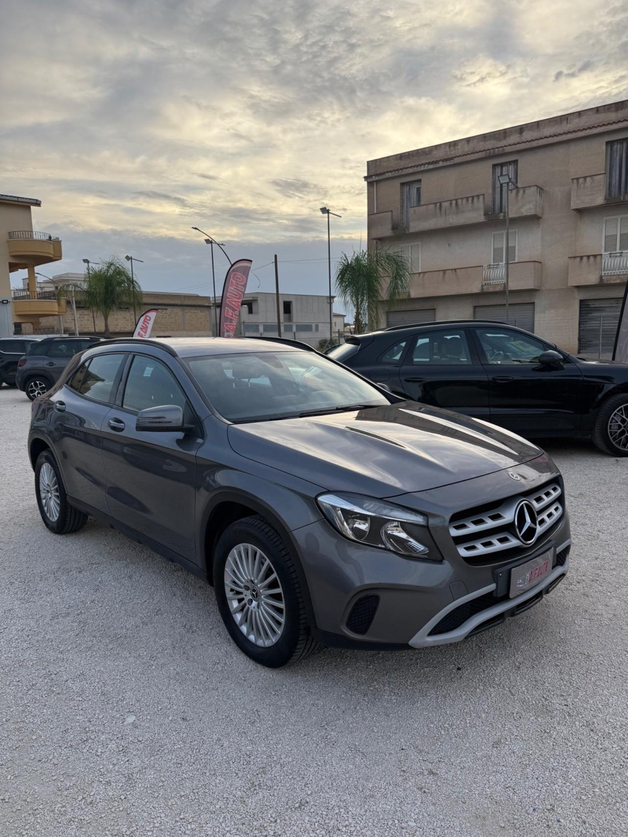 Mercedes-benz GLA 200 d Automatic 4Matic Premium
