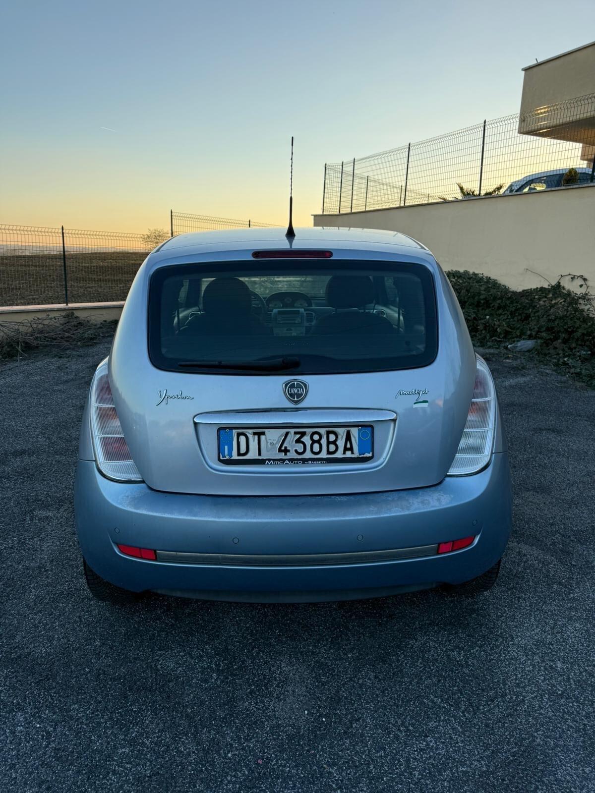 Lancia Ypsilon 1.3 MJT 90 CV Oro