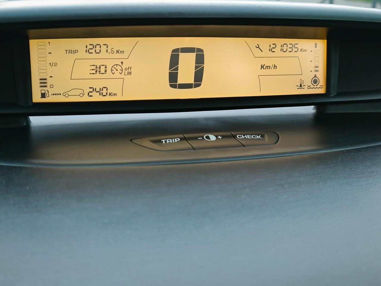 Citroen C4 2.0 HDi FAP Cashmere