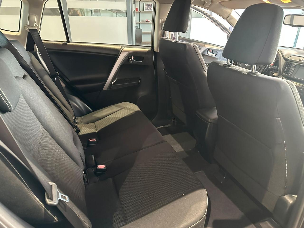 Toyota RAV 4 RAV4 2.0 D-4D 2WD