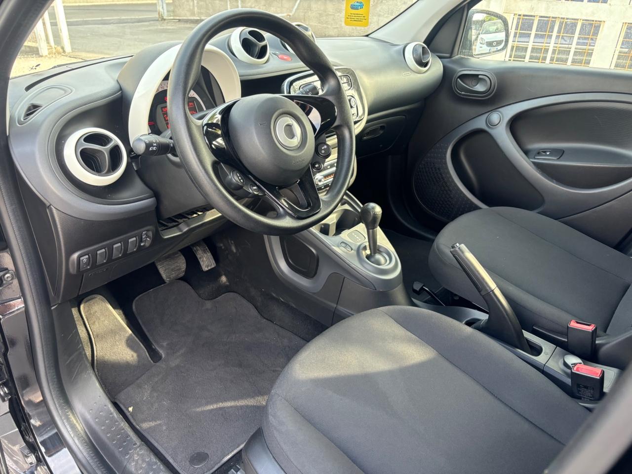 SMART FORFOUR 1.0 70CV AUTOMATIC 60.000KM