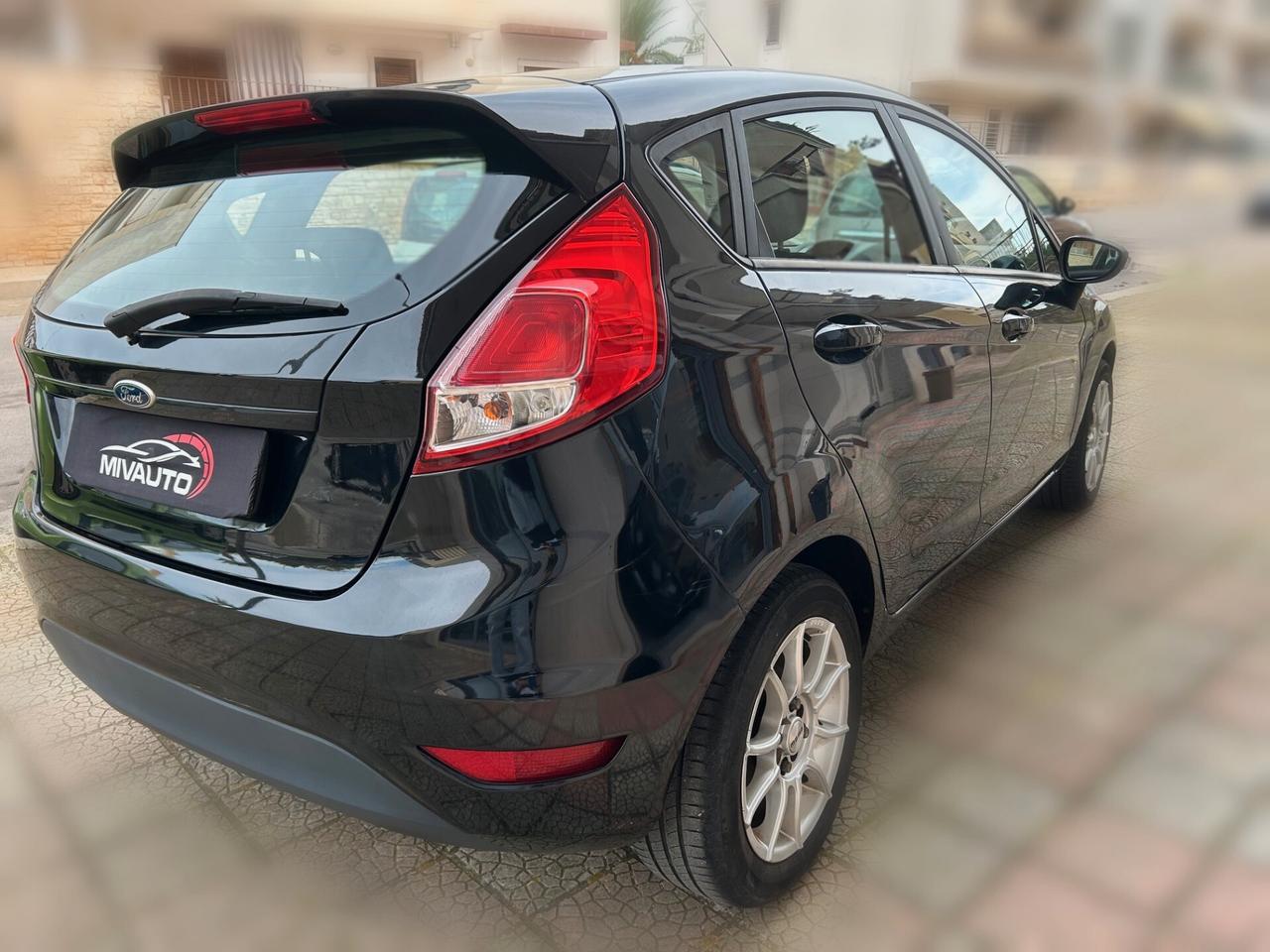 Ford Fiesta 1.5 TDCi 75CV 5 porte Business