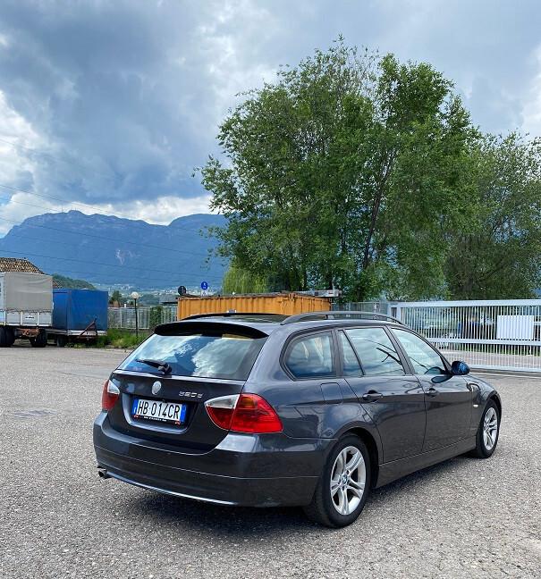 Bmw 320 320d cat Touring Attiva