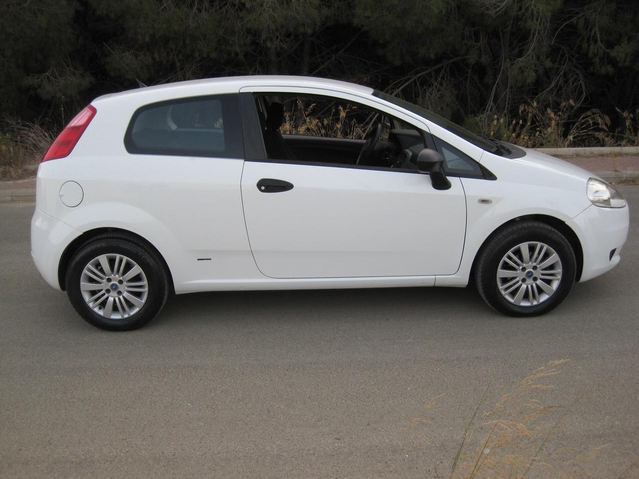 Fiat Grande Punto Grande Punto 1.3 MJT 75 CV 3 porte Active