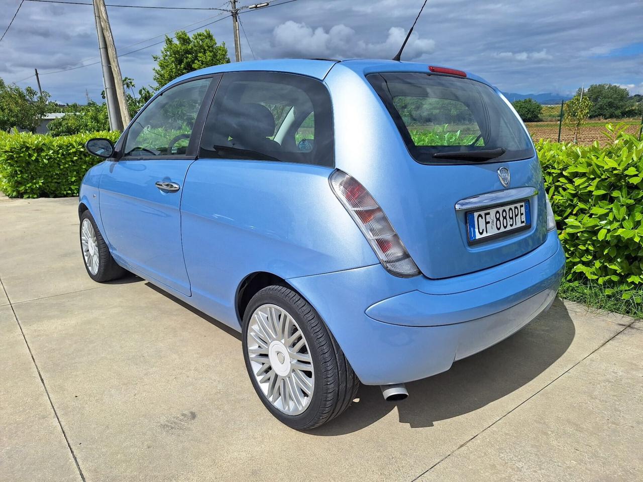 Lancia Ypsilon 1.2 Argento