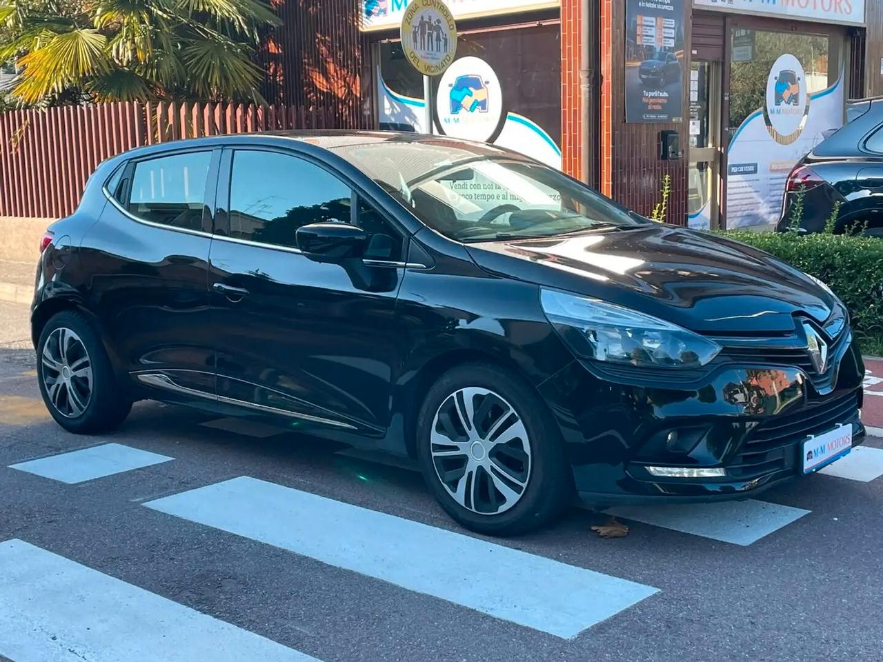 Renault Clio 1.2 75 CV 5 porte