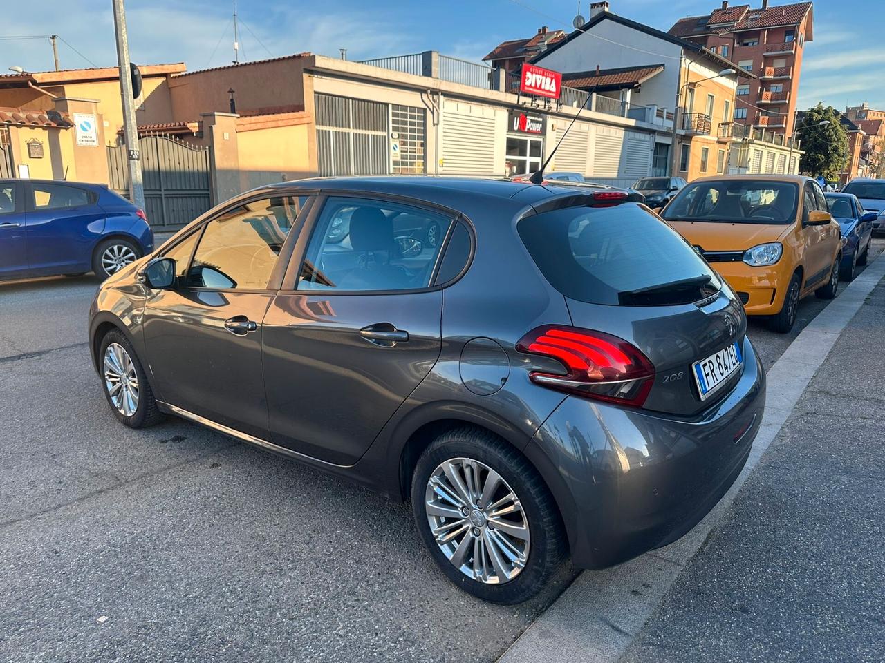 Peugeot 208 PureTech 82 5 porte Allure