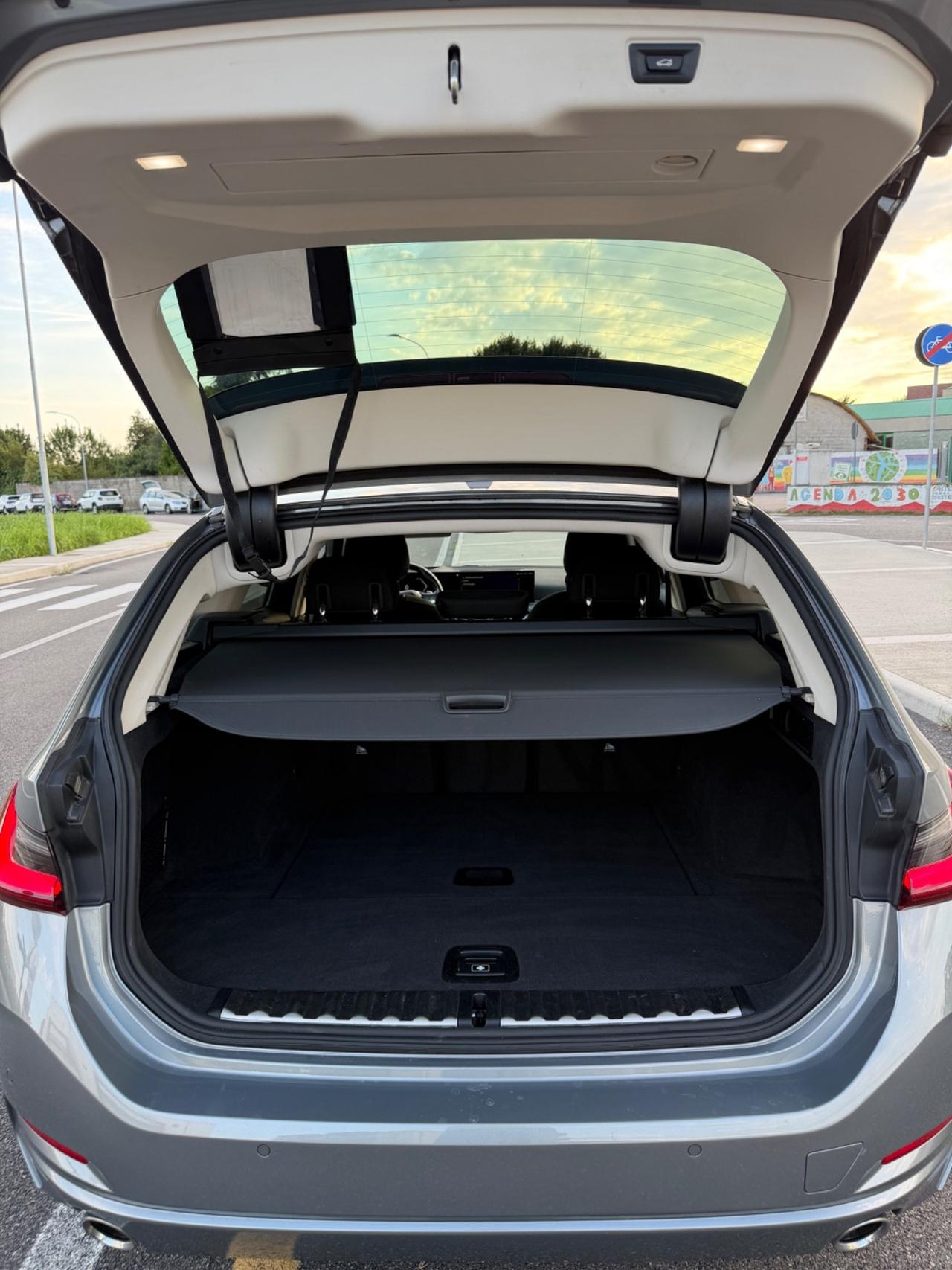 Bmw 316D mild/hybrid 48V Touring 2023 LCI