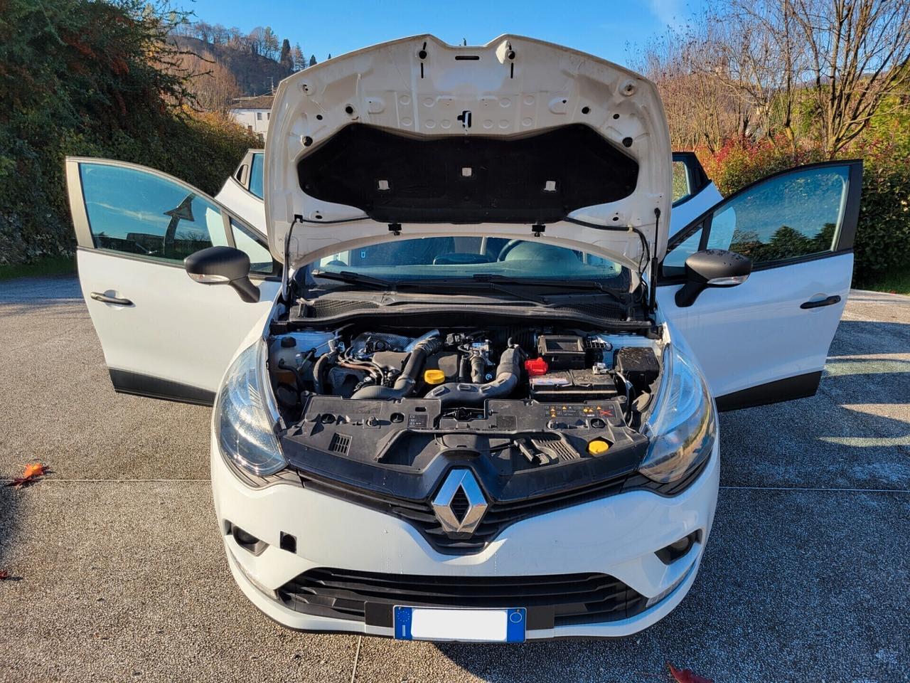 Renault Clio 1.5 dCi 75CV AUTOCARRO NEOPATENTATI