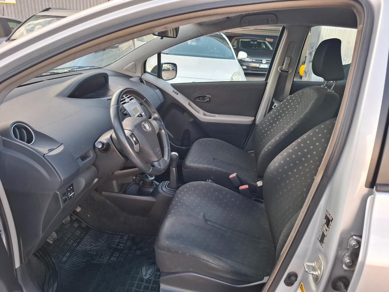 TOYOTA YARIS 1.0 BENZINA 5 PORTE - 2008