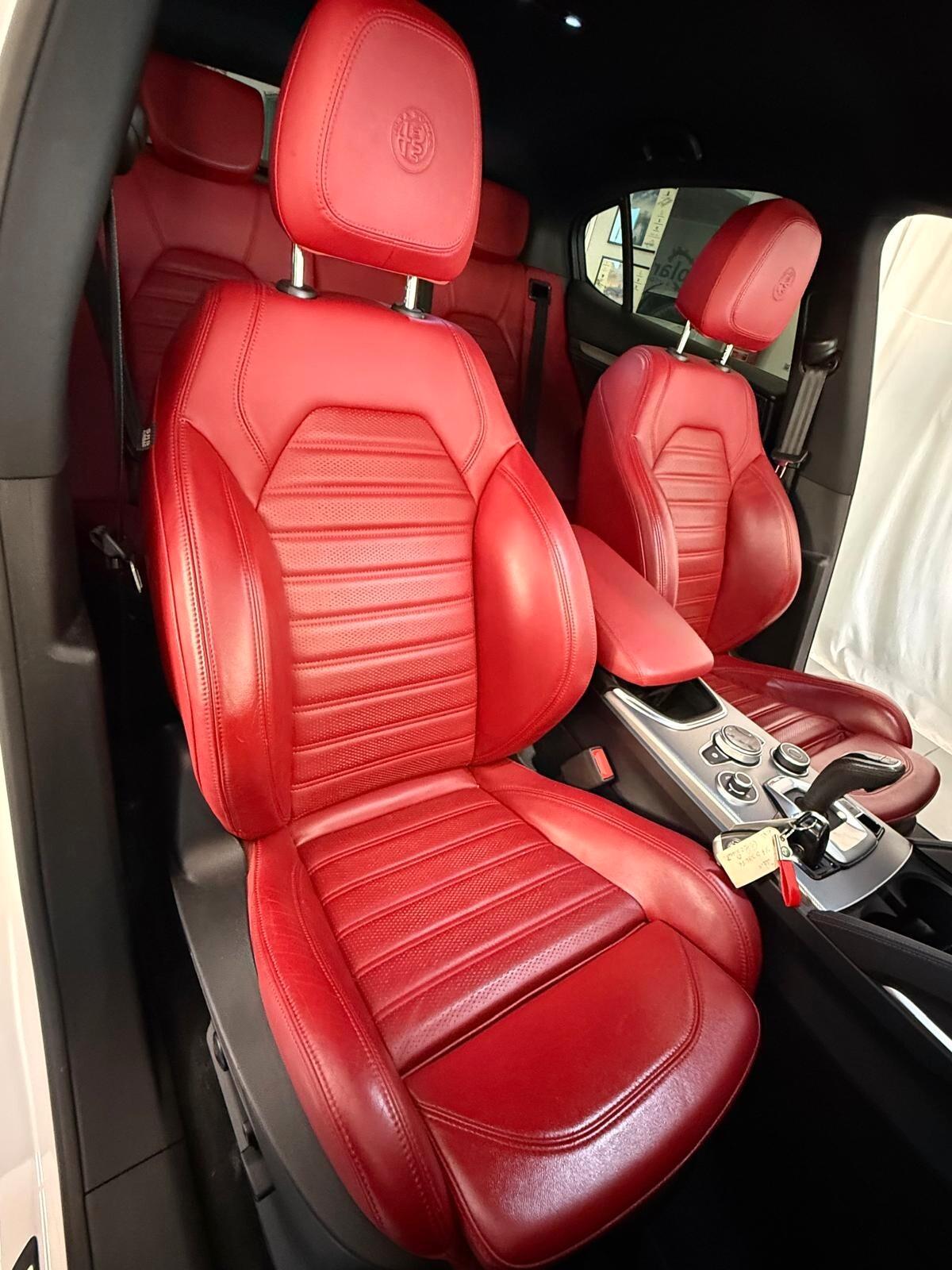 Alfa Romeo Stelvio 2.2c.c 210 CV AT8 Q4 Veloce