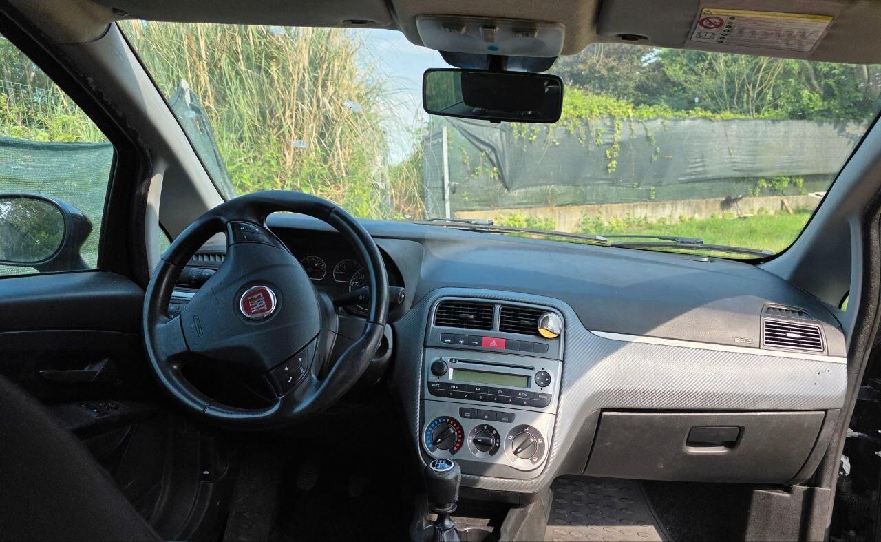 Fiat Grande Punto 1.2 NEOPATENTATI con gancio traino