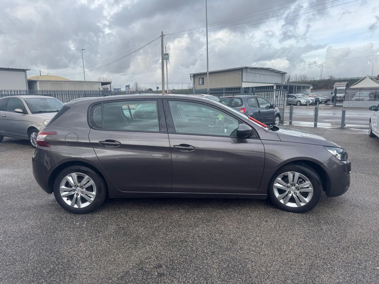 Peugeot 308 1.6 HDi 92 CV Business