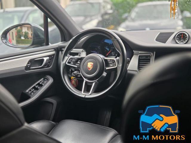 PORSCHE Macan 2.0