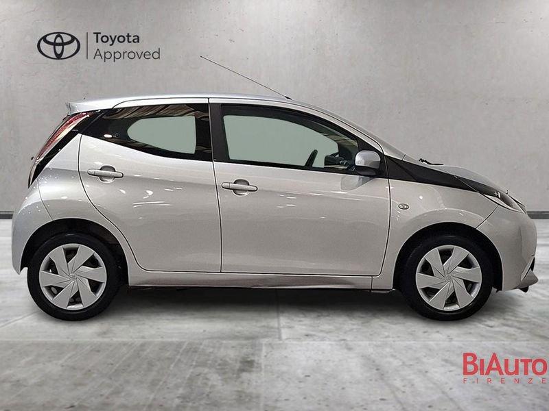 Toyota Aygo Aygo 5p 1.0 x-play my15