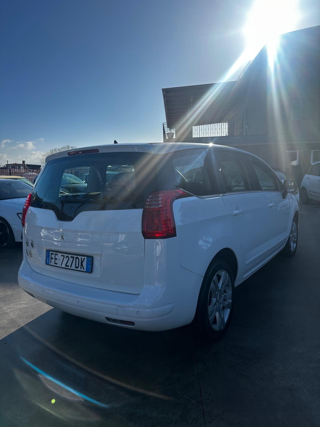 Peugeot 5008 BlueHDi 120 EAT6 S&S Allure