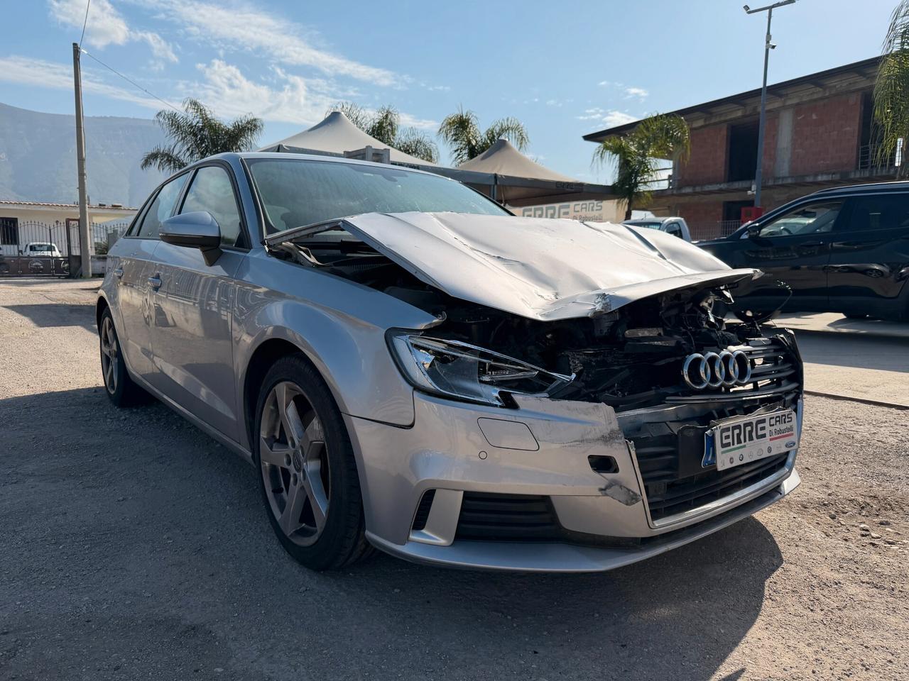 AUDI A3 2017 1.6 DIESEL 116 CV *SINISTRATA