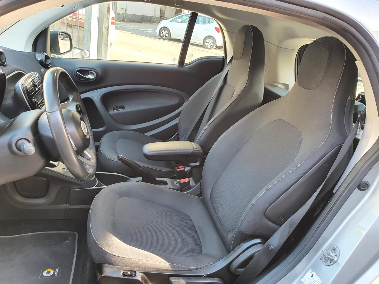 Smart ForTwo 1.0 71cvAUTOMATICA/LED/TETTO