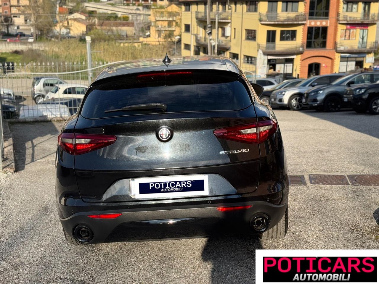 Alfa Romeo Stelvio 2.2 Turbodiesel 160 CV AT8 RWD Business