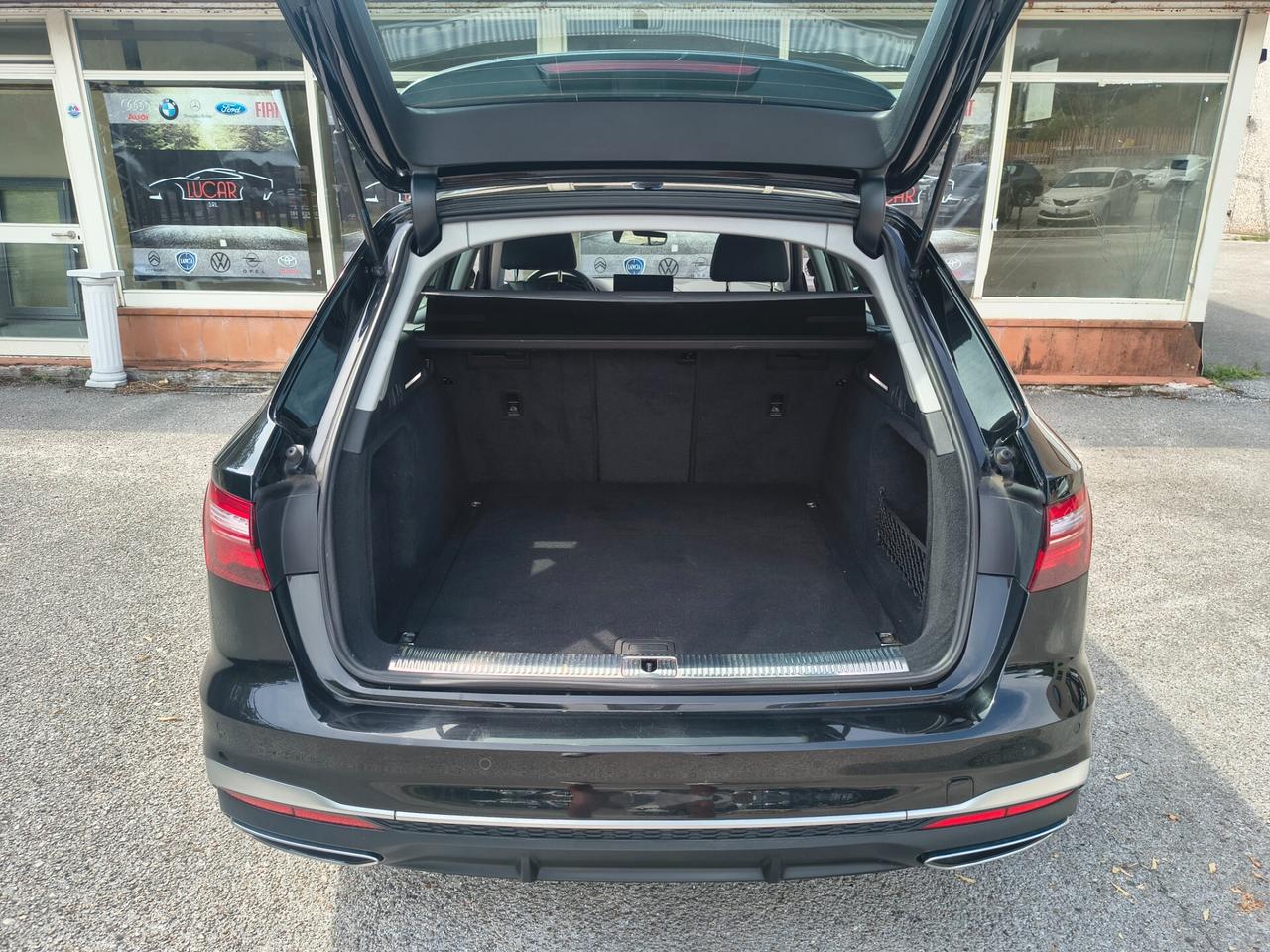AUDI A4 AVANT 40 TDI S TRONIC 108.000 KM