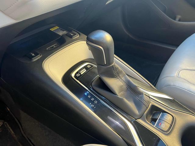 TOYOTA Corolla Touring Sports 2.0 Hybrid Lounge