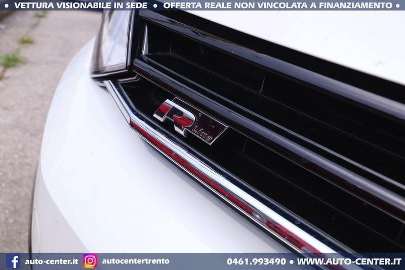 Volkswagen Touran 2.0 TDI DSG Executive R-LINE 7 POSTI RLINE