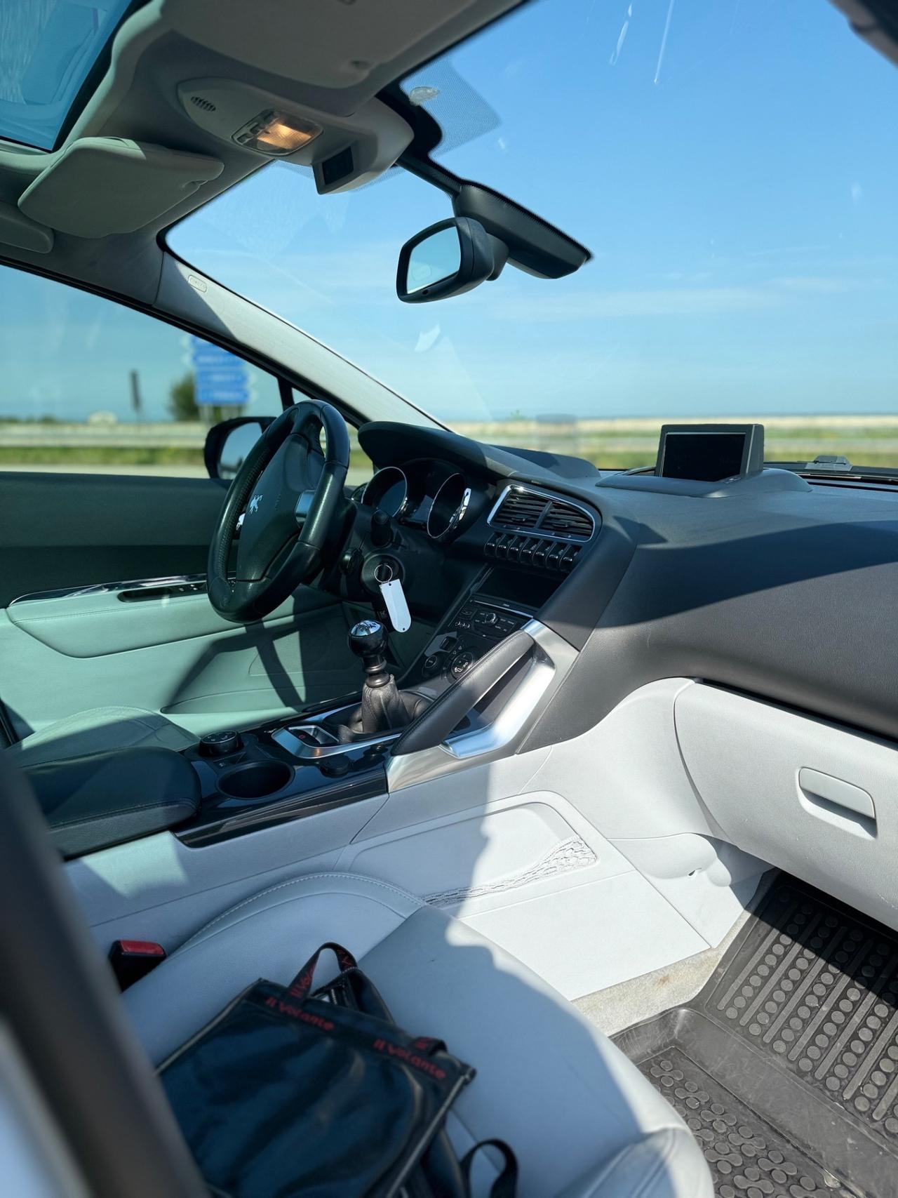 Peugeot 3008 2.0 HDi 150CV Tecno