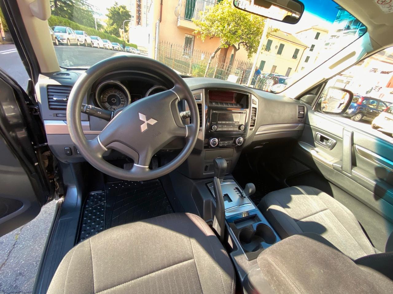 Mitsubishi Pajero 3.2 DI-D 16V aut. 3p. Intense DPF