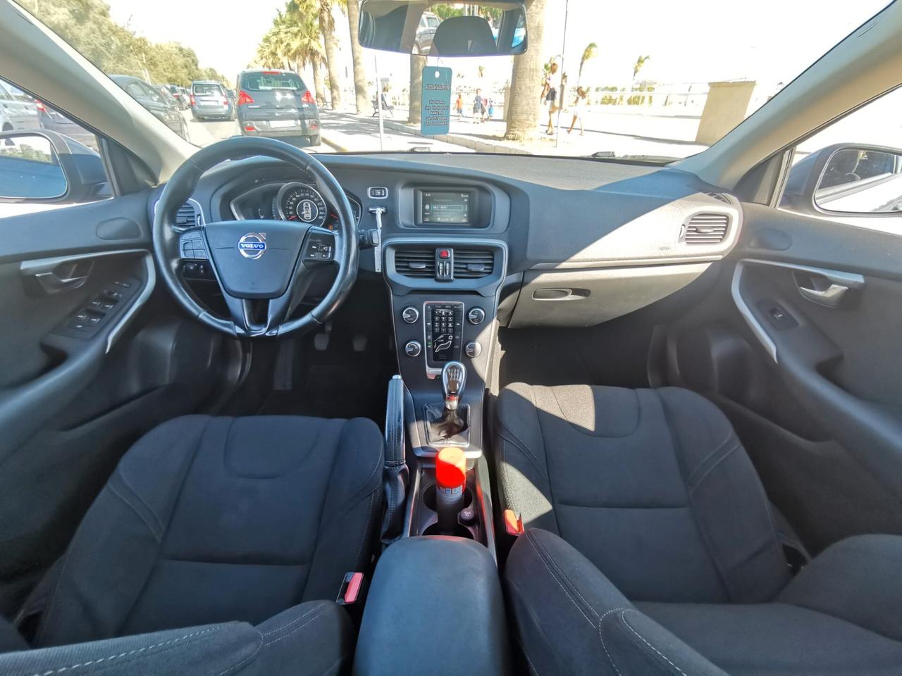 Volvo V40 D2 1.6 Summum 2014