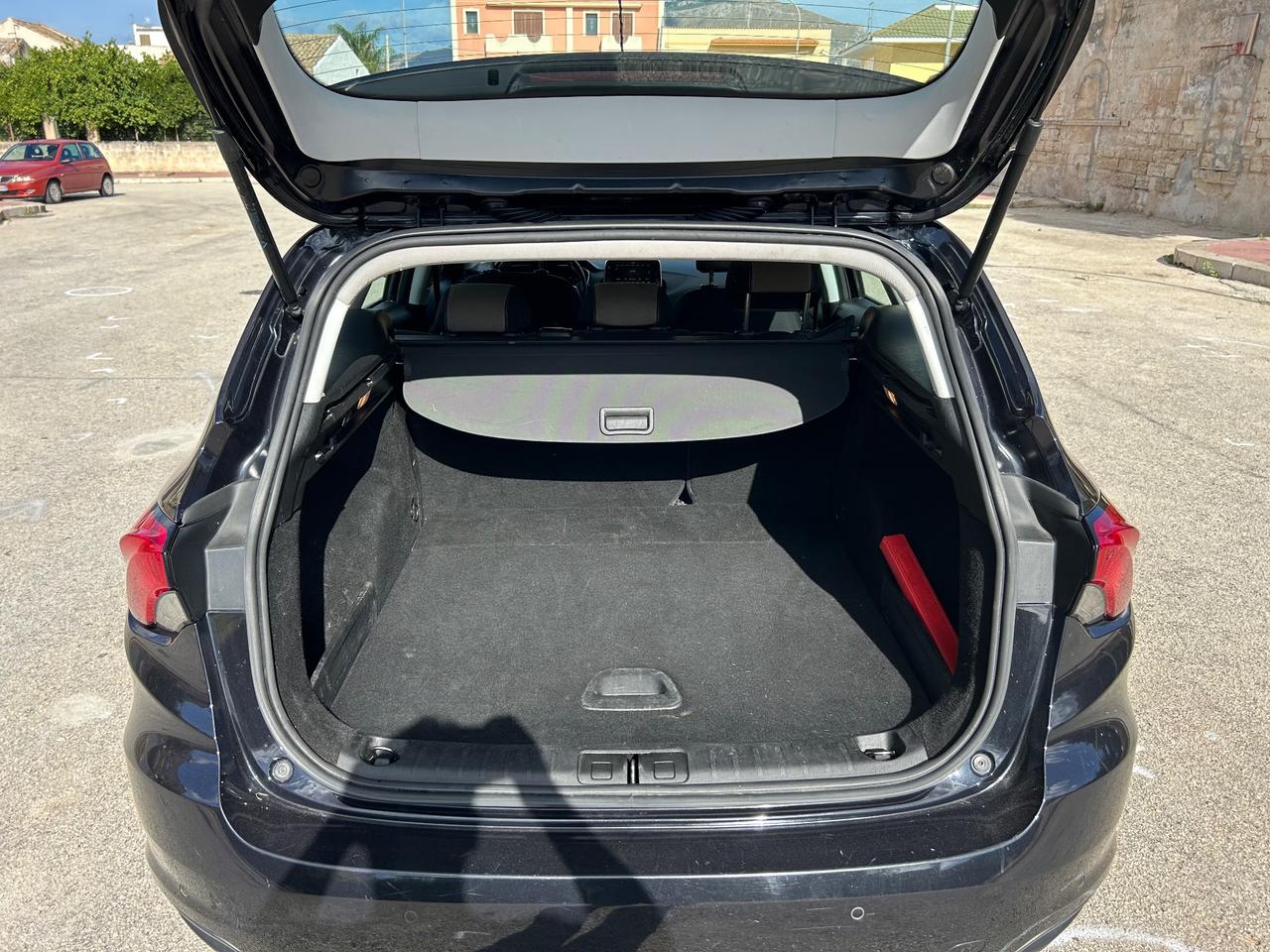Fiat Tipo 1.6 Mjt S&S SW Lounge