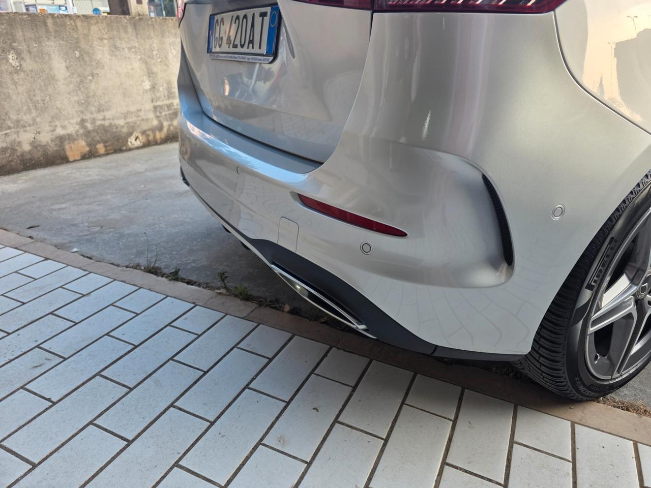 Mercedes-benz B 180 d PREMIUM AMG 2021