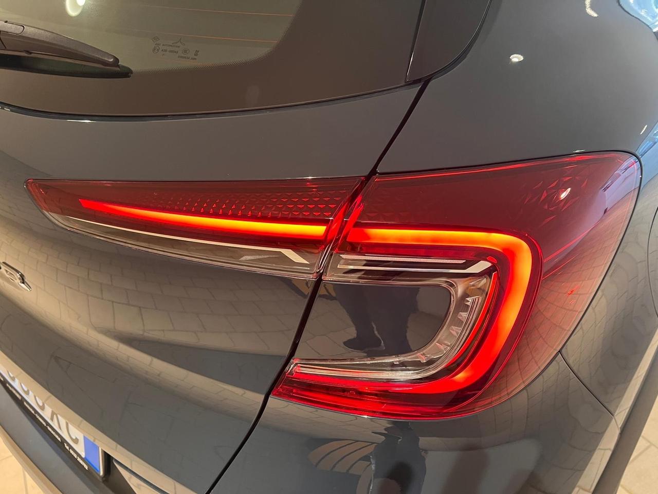 Renault Captur TCe 90 CV Equilibre solo 3800 km