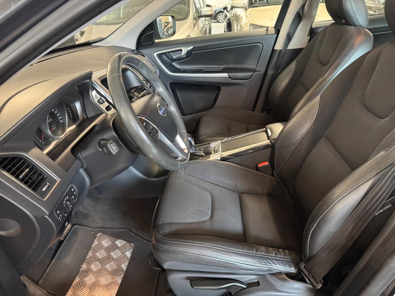 Volvo XC60 D4 Geartronic R-design Kinetic EURO 6