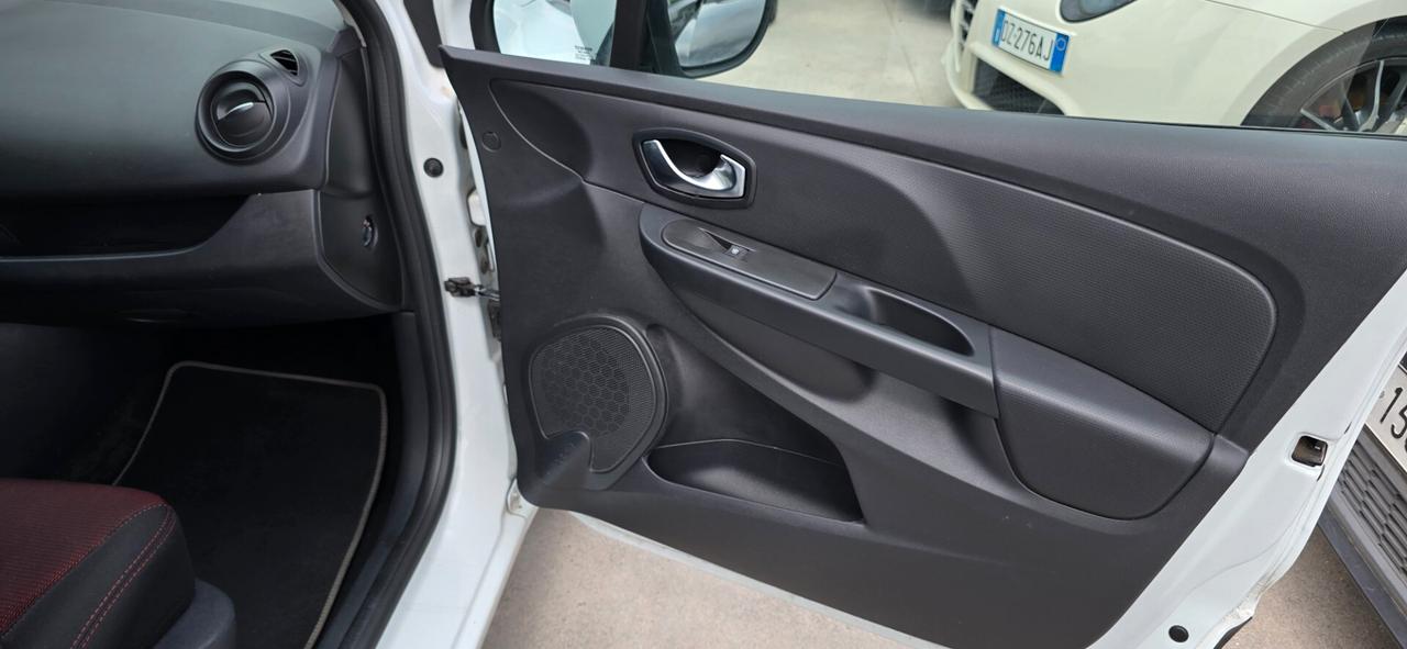 Renault Clio dCi 8V 90CV EDC Start&Stop 5 porte Energy Zen