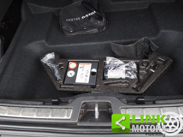 VOLVO XC40 T3 Geartronic Inscription FINANZIABILE