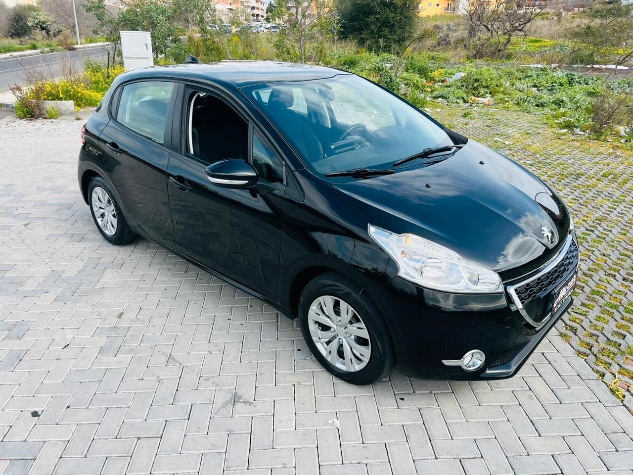 Peugeot 208 1.4hdi NEOPATENTATI CHIAMA 2013