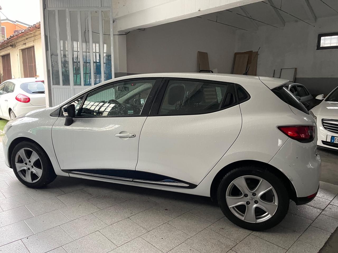 Renault Clio 1.2 75CV 5 porte Wave